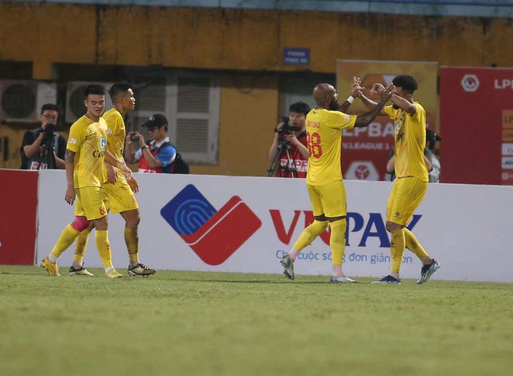 cahn vs thanh hoa 5.jpg