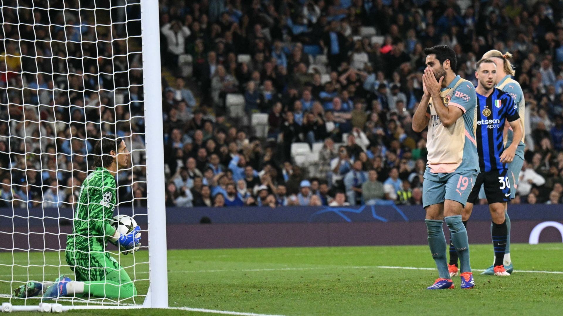 Gundogan Man City Inter.jpg