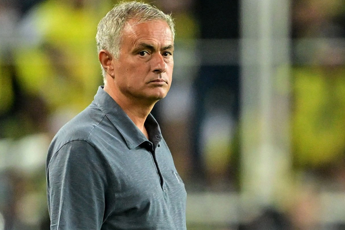 Mourinho hết bài, Fenerbahce thua đau Galatasaray