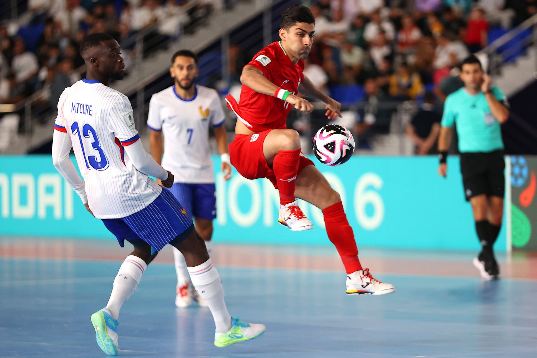 Bê bối lớn ở World Cup Futsal giữa Pháp và Iran