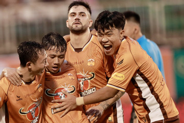 HAGL và các đội 'chiếu dưới' gây bất ngờ ở V-League