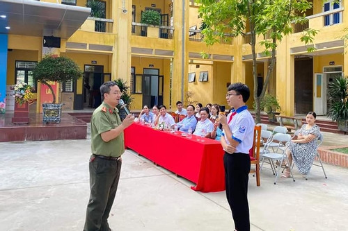 Hơn 1.300 học sinh được tuyên truyền an toàn giao thông