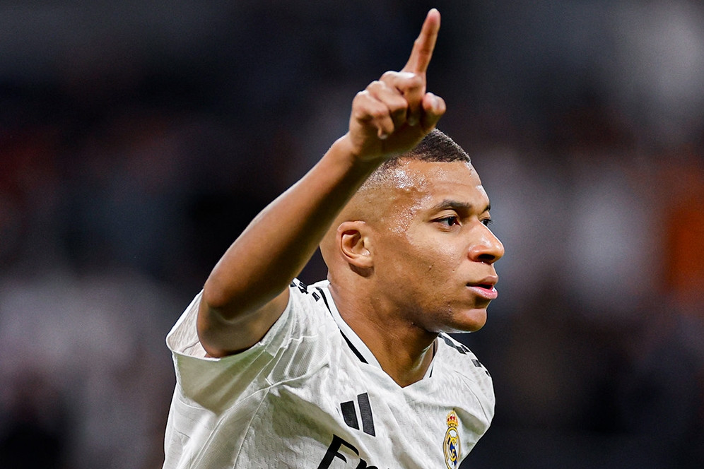 Mbappe lập công, Real Madrid thắng hú vía trận đặc biệt của HLV Ancelotti