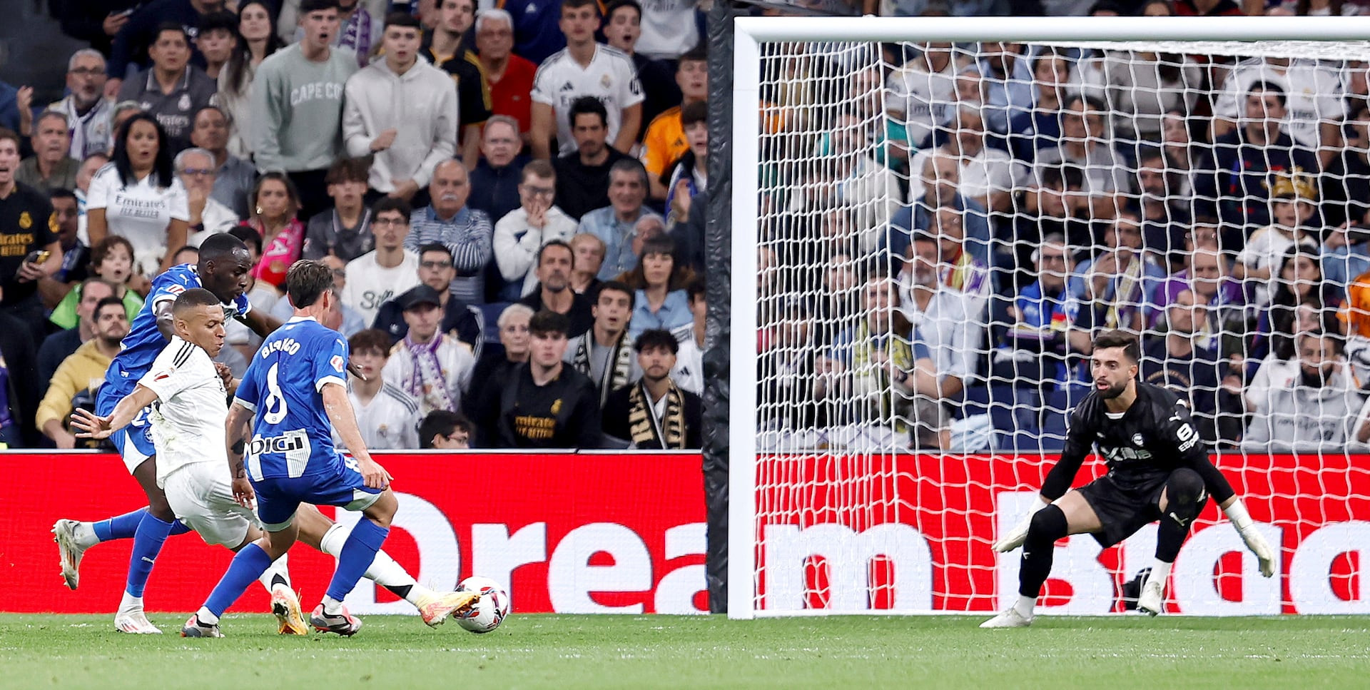 Mbappe Real Madrid Alaves.jpg