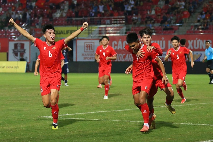 Công Phương giúp U20 Việt Nam đòi lại ngôi đầu từ tay U20 Syria