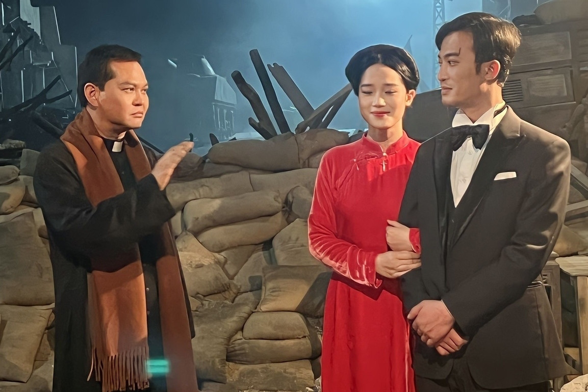 dao pho va piano .jpg