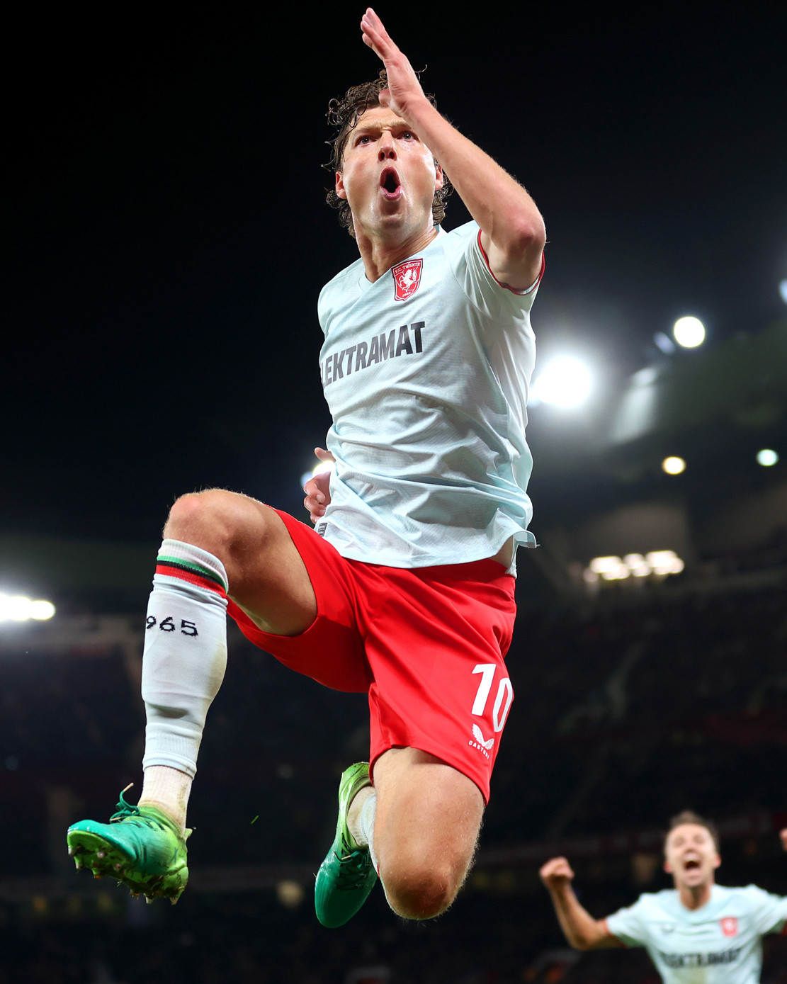 MU gây thất vọng trận mở màn Europa League GYWWWeFWEAAnCTy.jpg