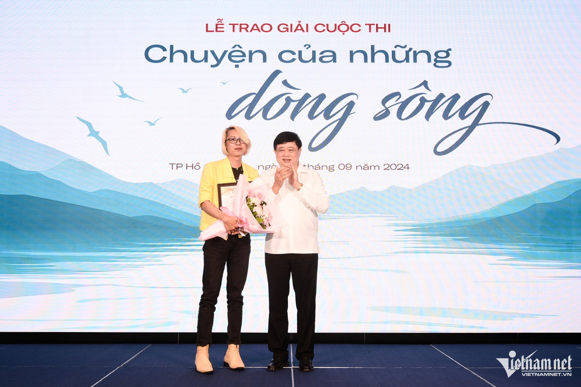 w chuyen cua nhung dong song 4 13874.jpg