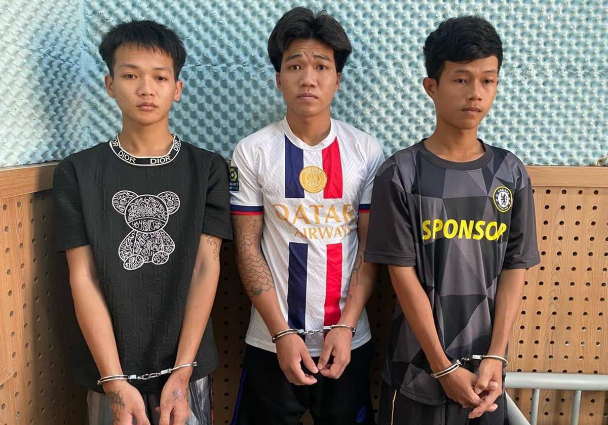 “giam lỏng’ bạn vì dám mượn xe mang đi bán, nhóm thanh niên bị bắt.jpg