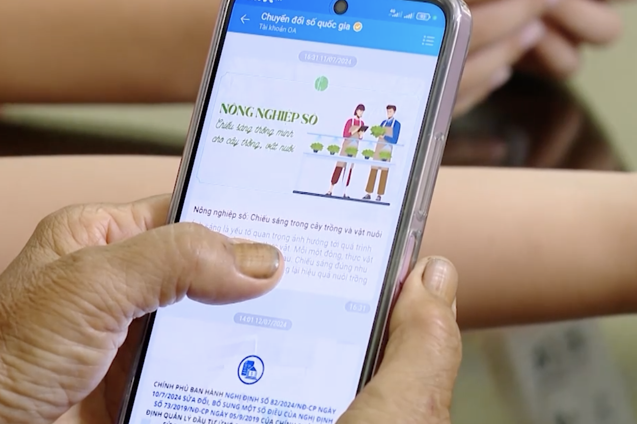 Nông dân Ninh Bình thích ứng với chuyển đổi số trong nông thôn mới