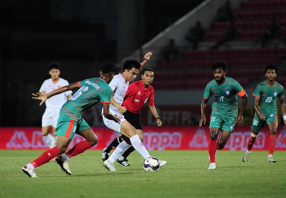U20 Viet Nam vs U20 Bangladesh 1.jpg