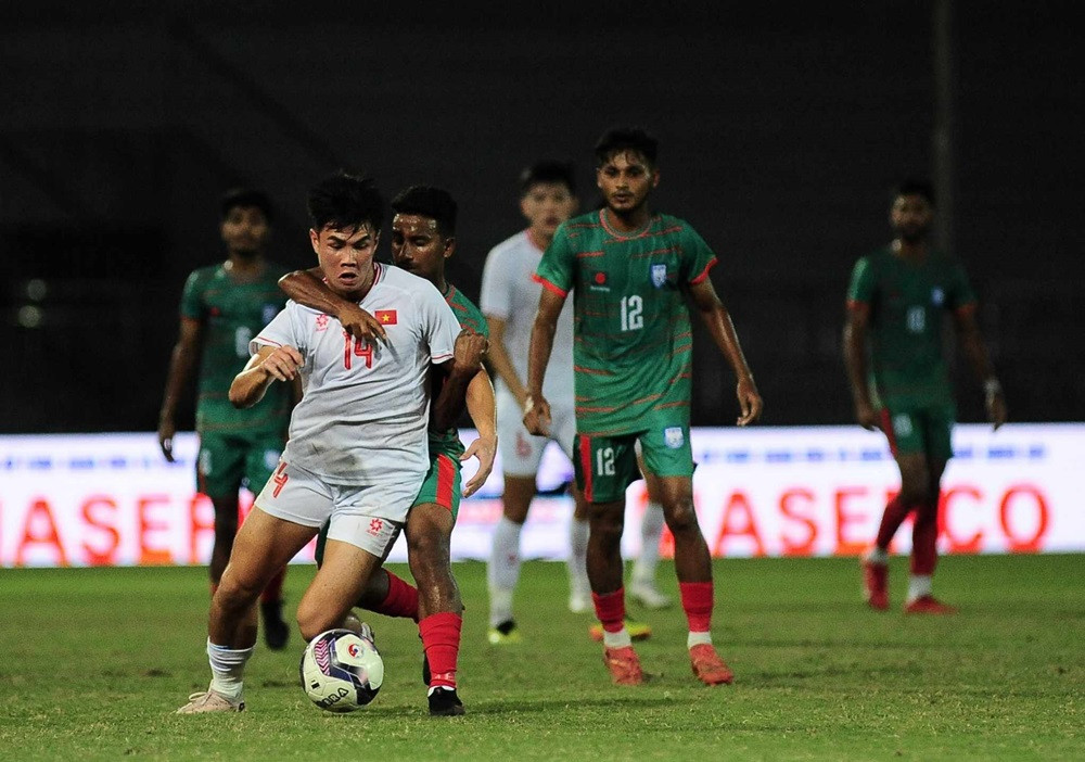 U20 Viet Nam vs U20 Bangladesh 3.jpg