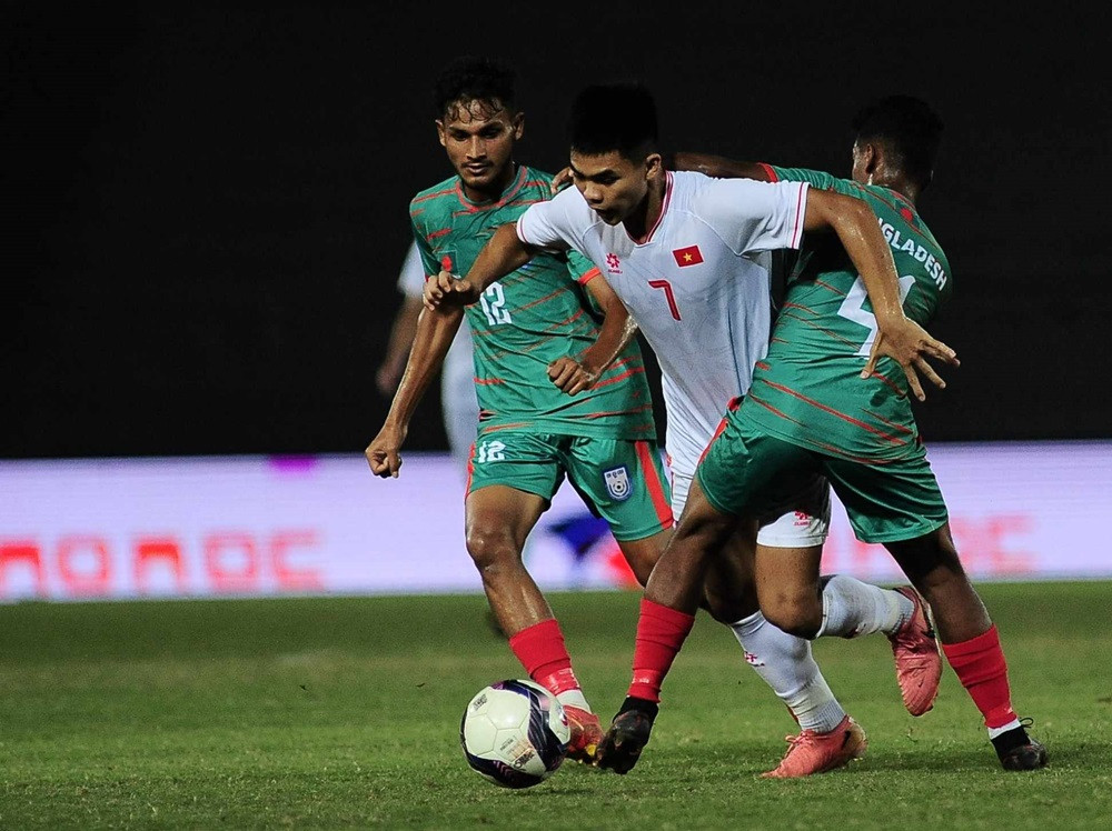 U20 Viet Nam vs U20 Bangladesh 4.jpg