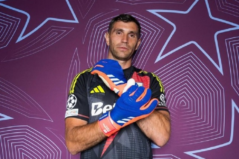 Emiliano Martinez photo Aston Villa.jpg