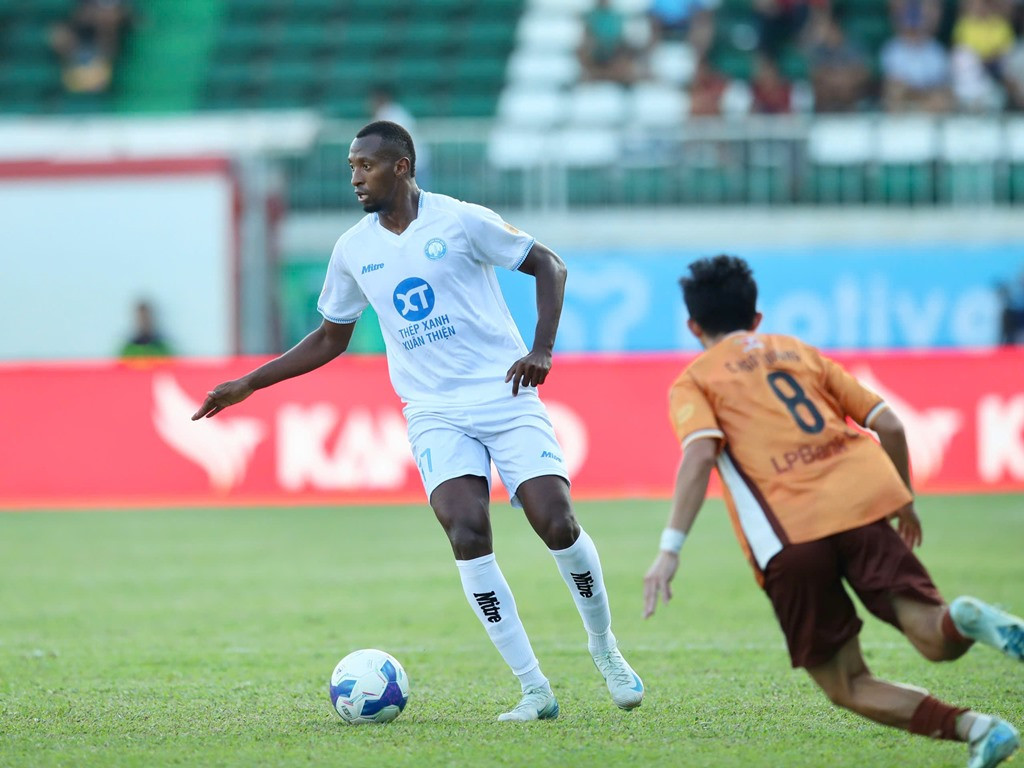 hagl vs nam dinh 1.jpg