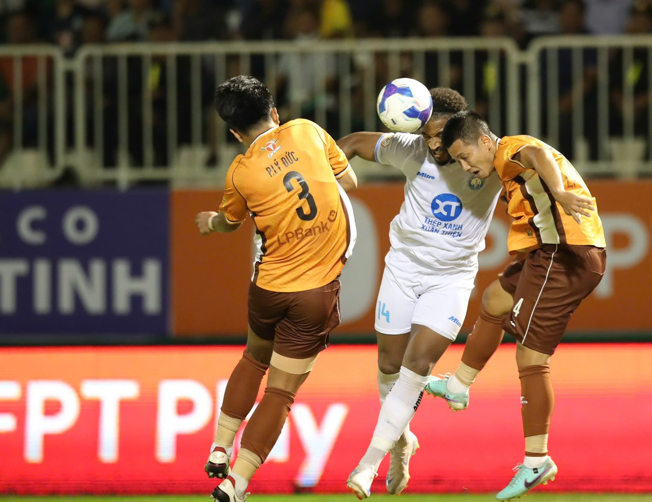 hagl vs nam dinh.jpg