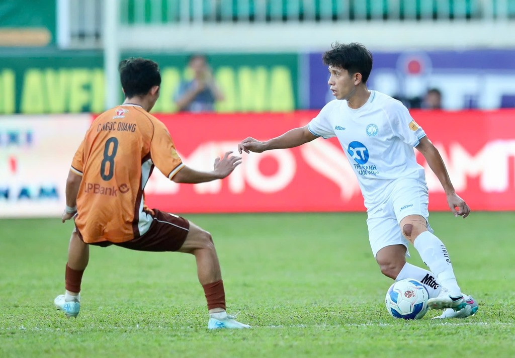 hagl vs nam dinh 2.jpg