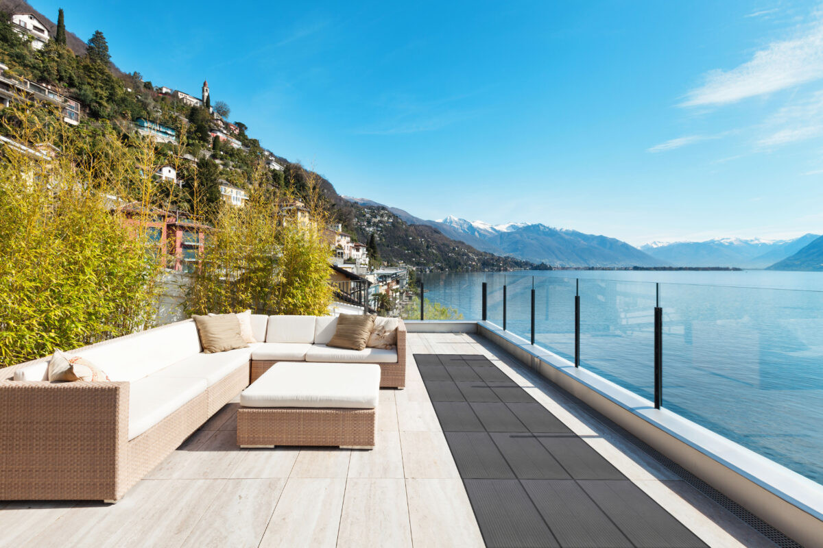 STONE 282929375 with PLATIO 1200x800.jpeg