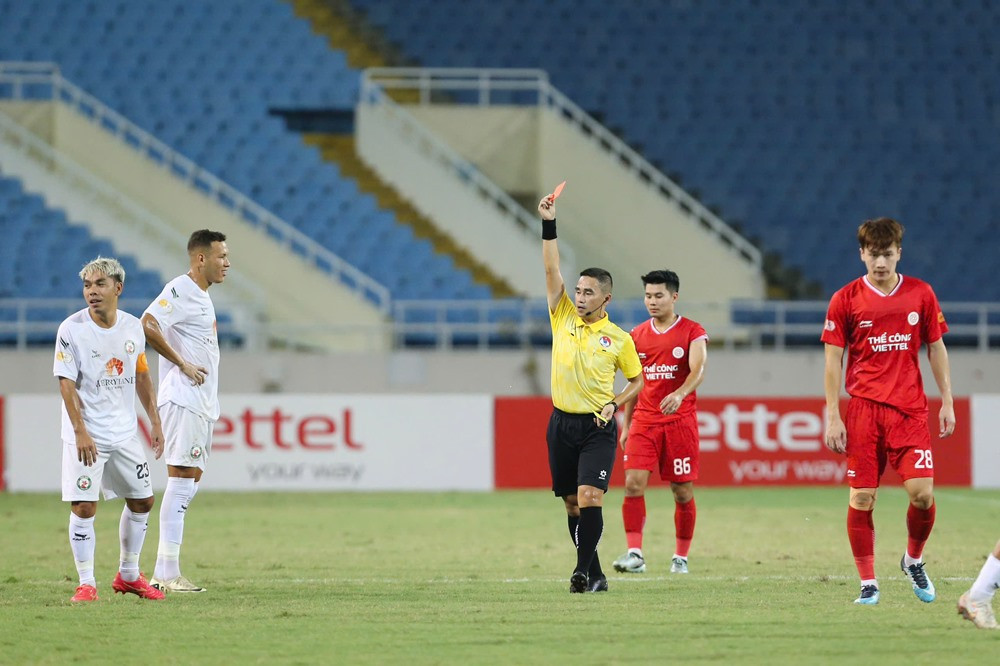 the cong viettel vs binh dinh.jpg