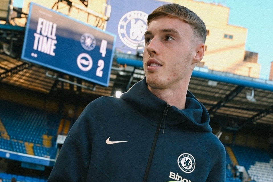 Cole Palmer lập kỷ lục Ngoại hạng Anh với Chelsea, Pep lại tiếc