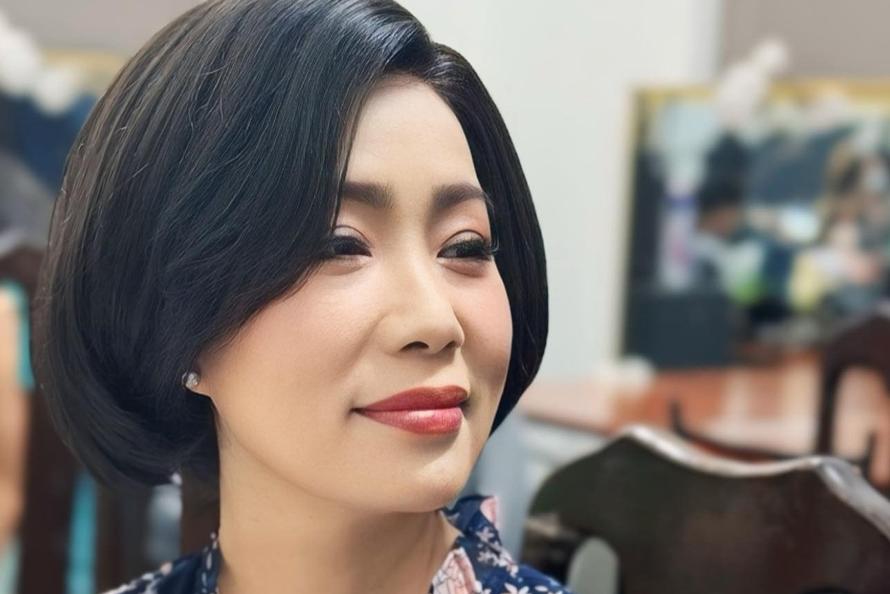 NSND Kim Chi trẻ trung không ngờ, Vượng Râu 'tình bể bình' với vợ trẻ kém 5 tuổi