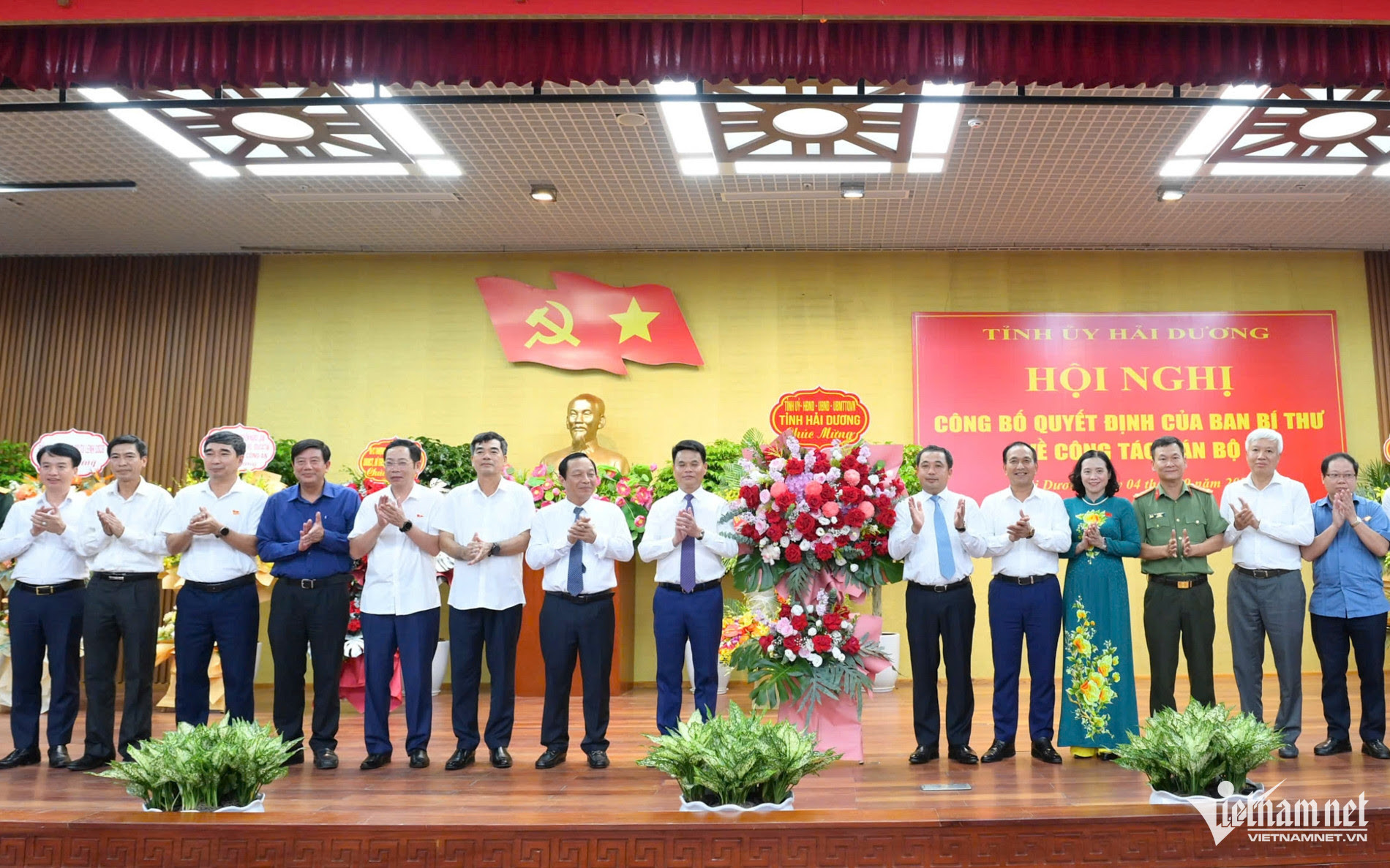 thieu tuong le ngoc chau5.jpg