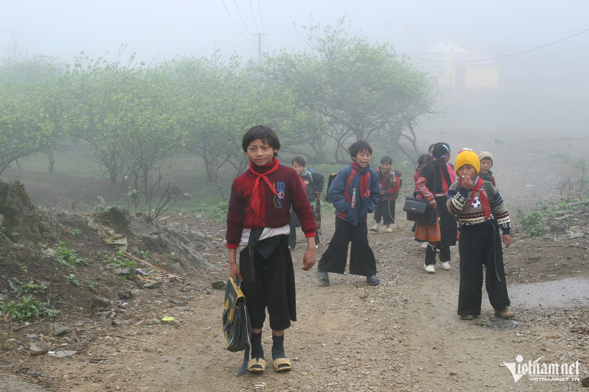 W-giam ngheo dan toc .jpg