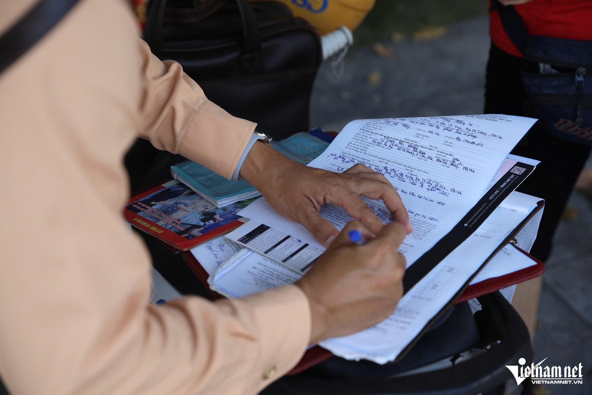 W-phu huynh di nguoc chieu 5.jpg