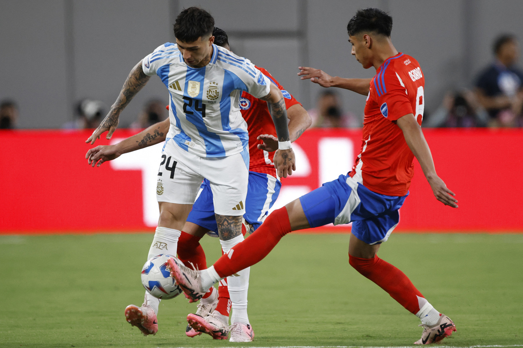 Enzo Fernandez Argentina Chile.jpg