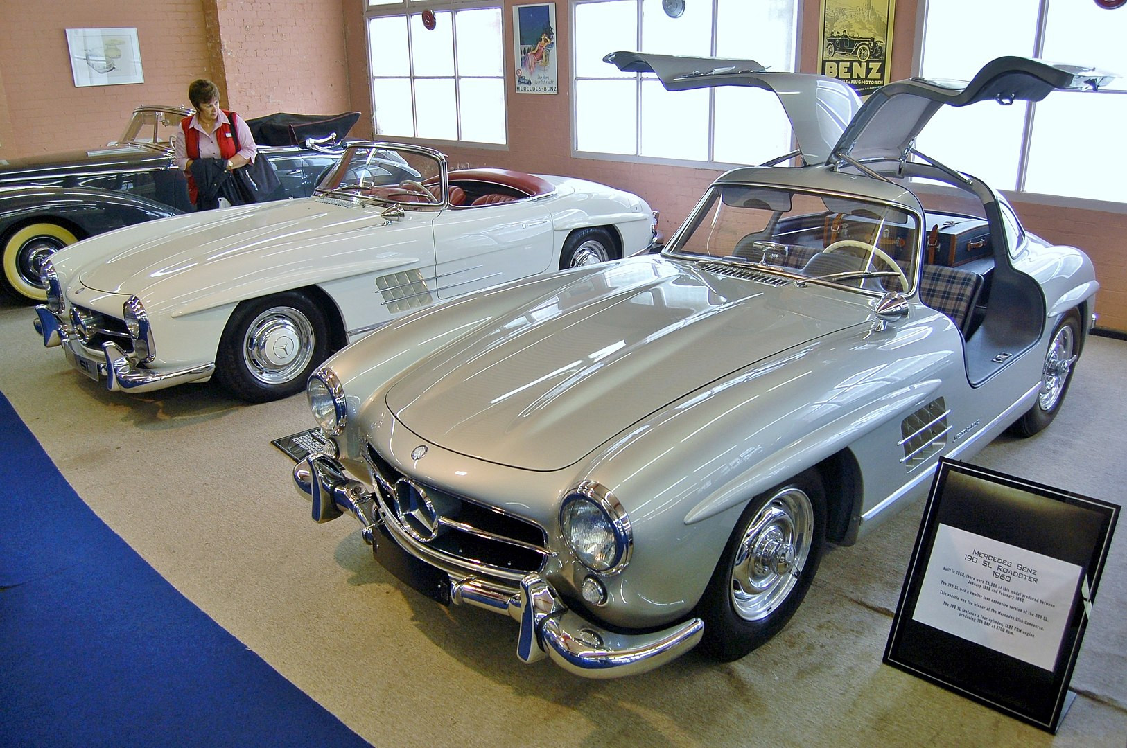 Mercedes Benz 300 SL Vietnamnet 3.jpg