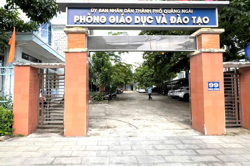 Trưởng phòng Giáo dục 'tố' bị vu khống nhận tiền 'chạy' trường điểm