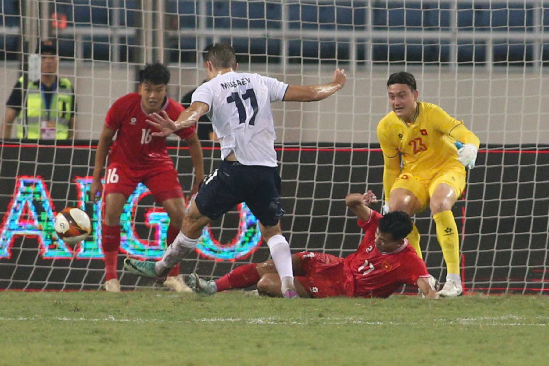 Van Thanh Viet Nam Nga.jpg