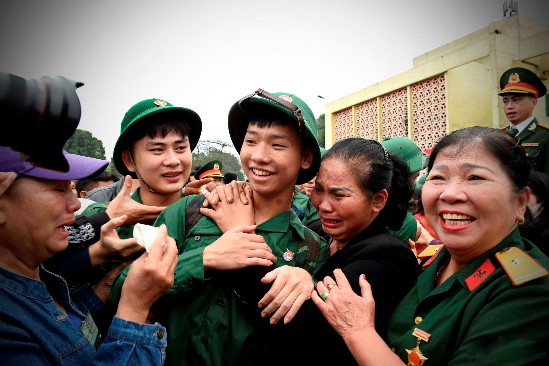 W_35 nghe an tan binh len duong nhap ngu tu thanh 0915000001.jpg