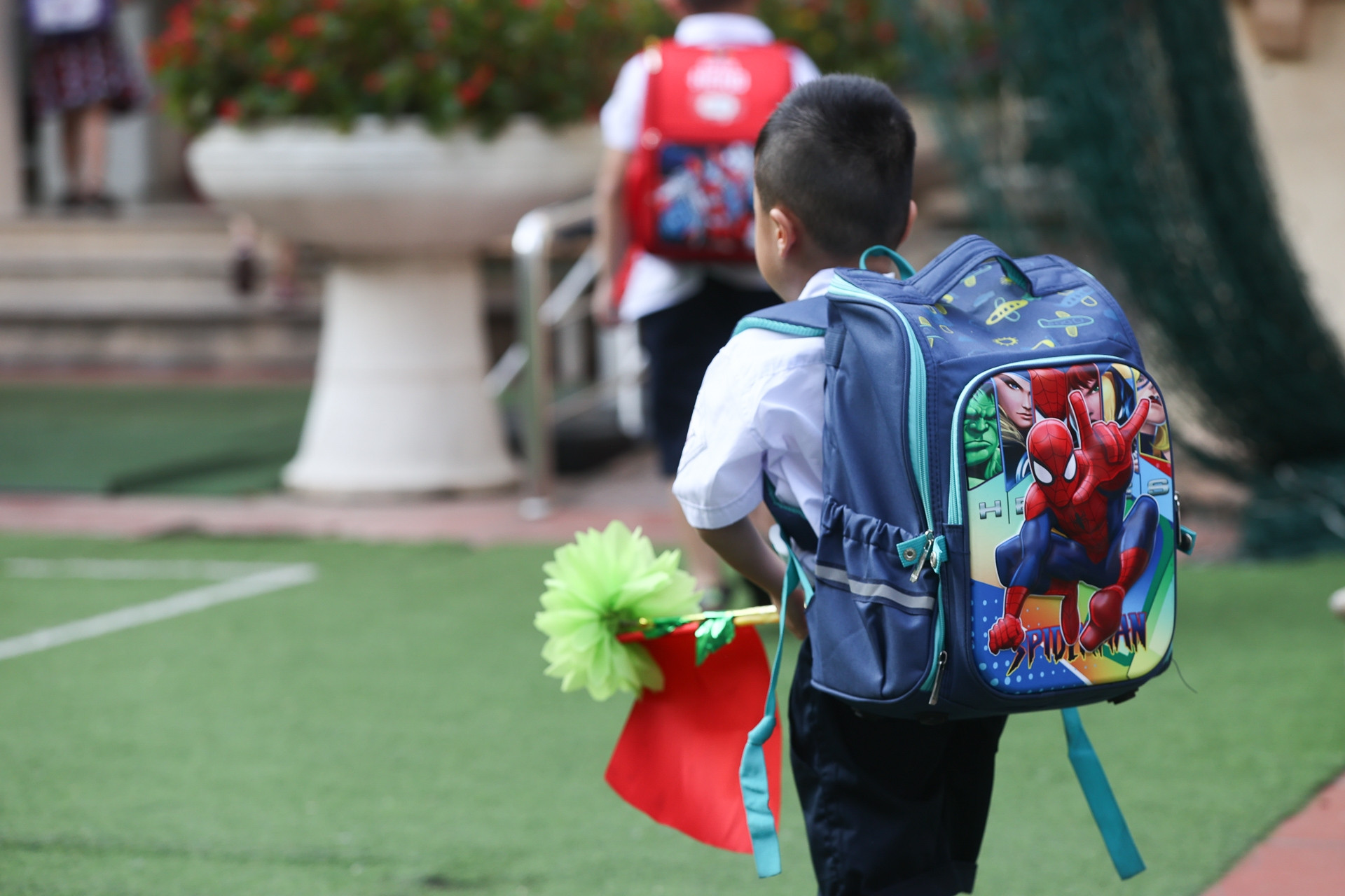 Dạy thêm, học thêm: Đừng để 'chân ngoài dài hơn chân trong'