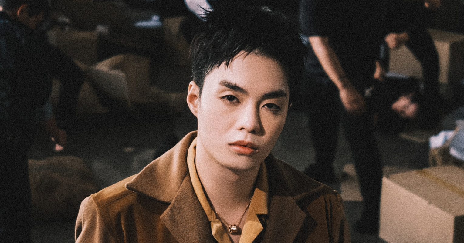 Negav - 'Rapper giàu nhất Anh trai say hi' ra MV sặc mùi tiền bạc