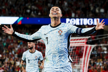 Ronaldo ghi bàn thắng lịch sử, Bồ Đào Nha hạ Croatia