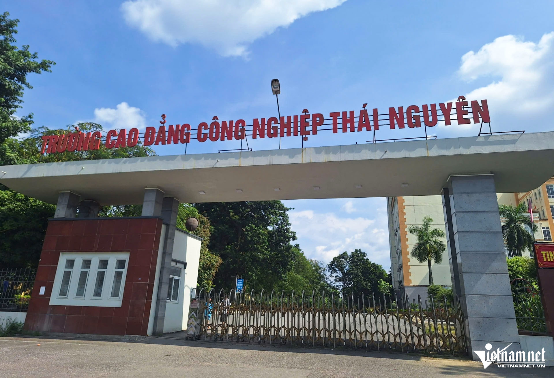 10 Học sinh Trường Cao đẳng Công nghiệp Thái Nguyên ra viện sau cơn bão số 3