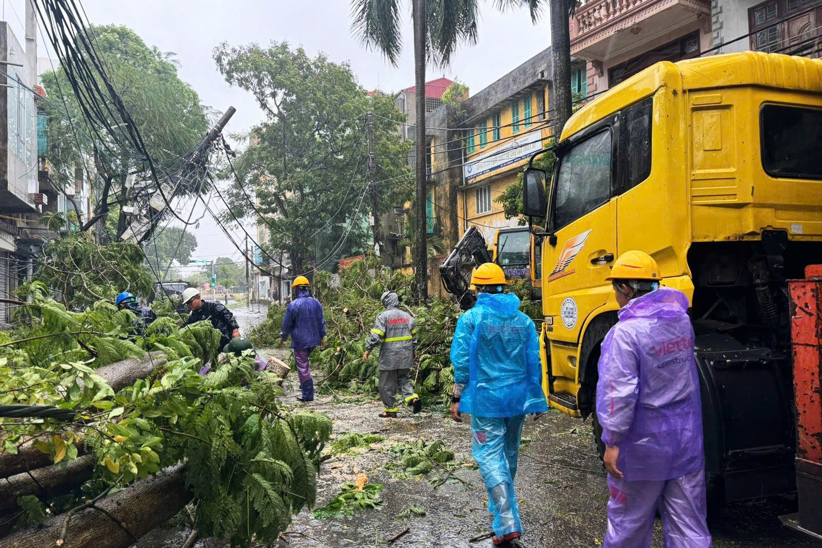 Sóng di động, thông tin liên lạc sẽ khôi phục ngay trong ngày 8/9