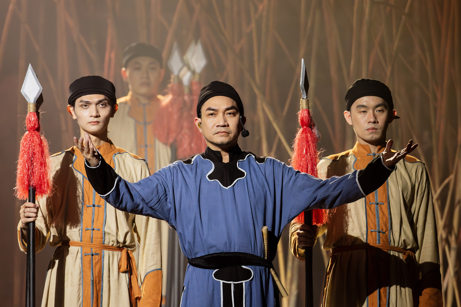 Phạm Khánh Hưng.jpg