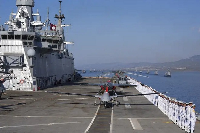 Iran và Thổ Nhĩ Kỳ chạy đua phát triển tàu sân bay UAV