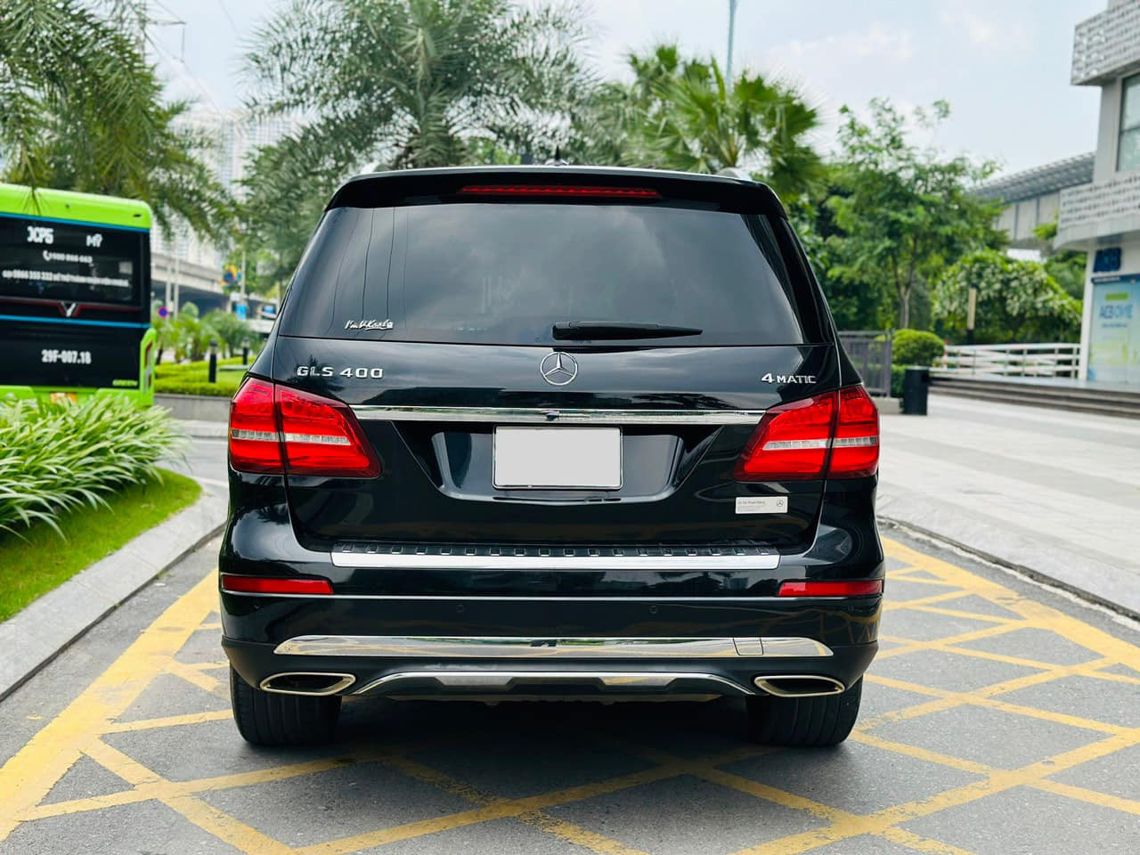 mercedes gls 400 2016 nguyen trong quan 3.jpg