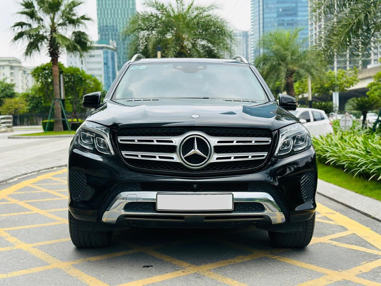 mercedes gls 400 2016 nguyen trong quan 5.jpg