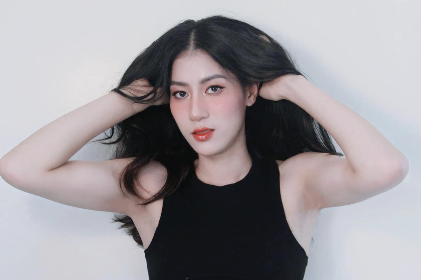 Ngỡ ngàng vẻ đẹp 'lạ' của Hoa khôi bóng chuyền Kiều Trinh