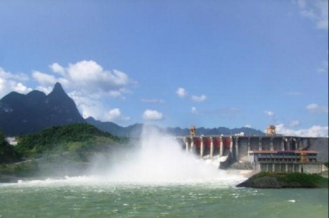 Hồ thủy điện Tuyên Quang mở cửa xả đáy thứ 3, 4, 5