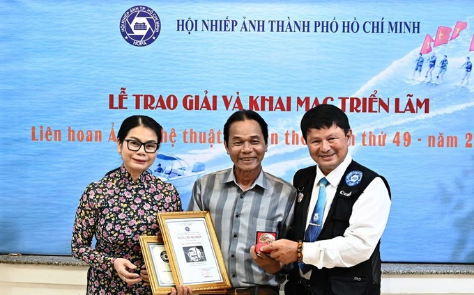 Vụ thu hồi giải thưởng ảnh: Nhiếp ảnh thiếu trung thực ảnh 2