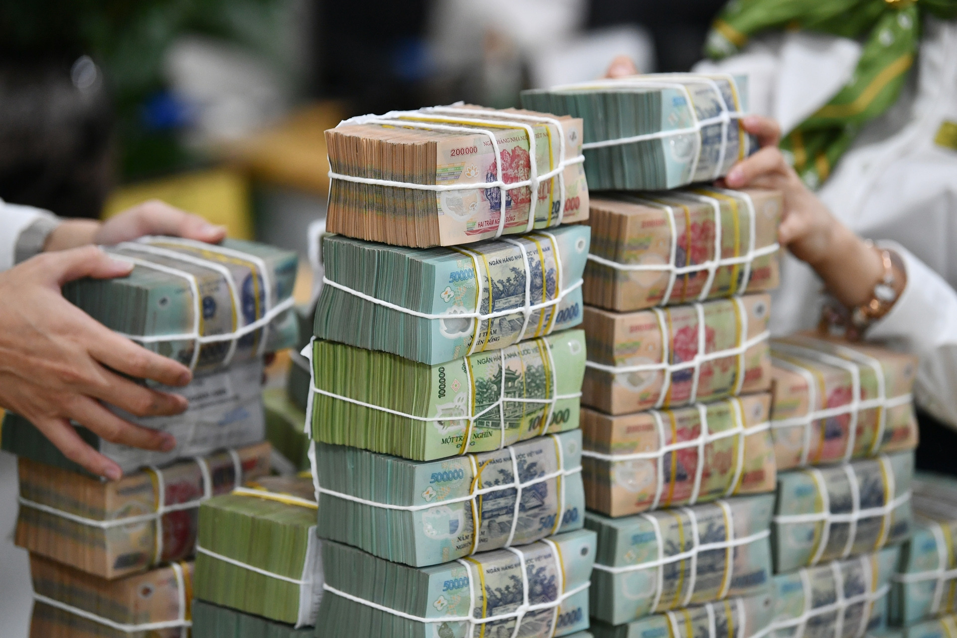 Mất bao lâu để Việt Nam thu ngân sách từ hơn 100 nghìn tỷ lên 2 triệu tỷ?