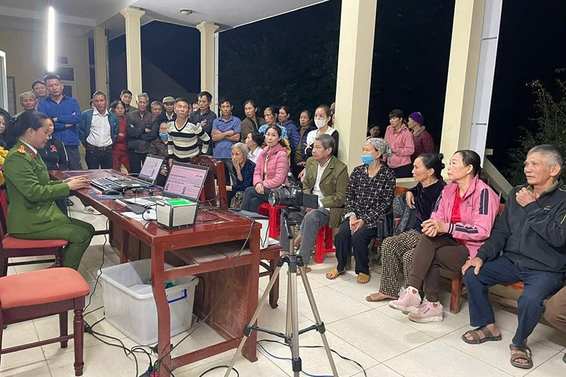 Tăng tốc “phủ xanh” tài khoản định danh điện tử