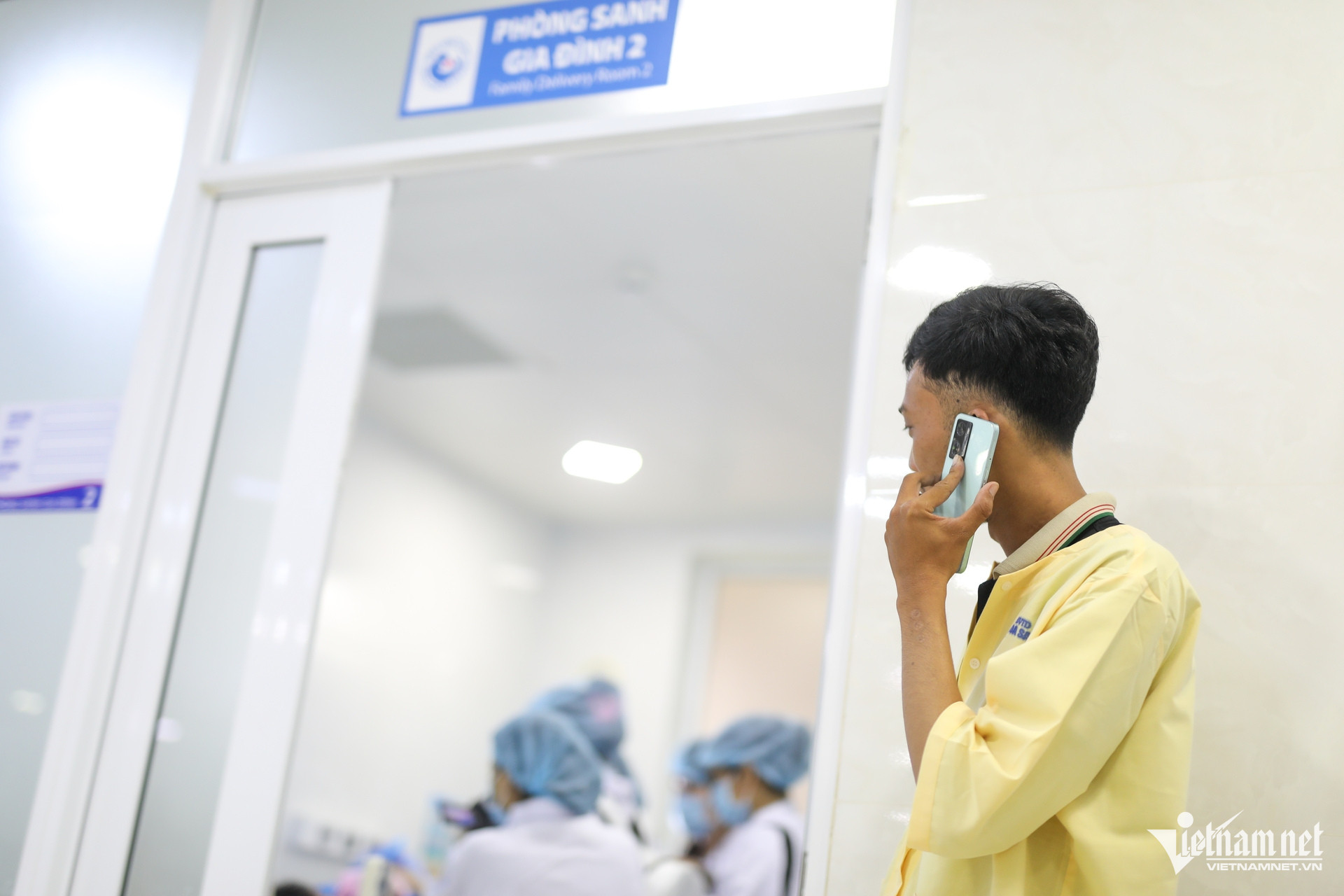 W-công dân đầu tiên, TPHCM.jpg