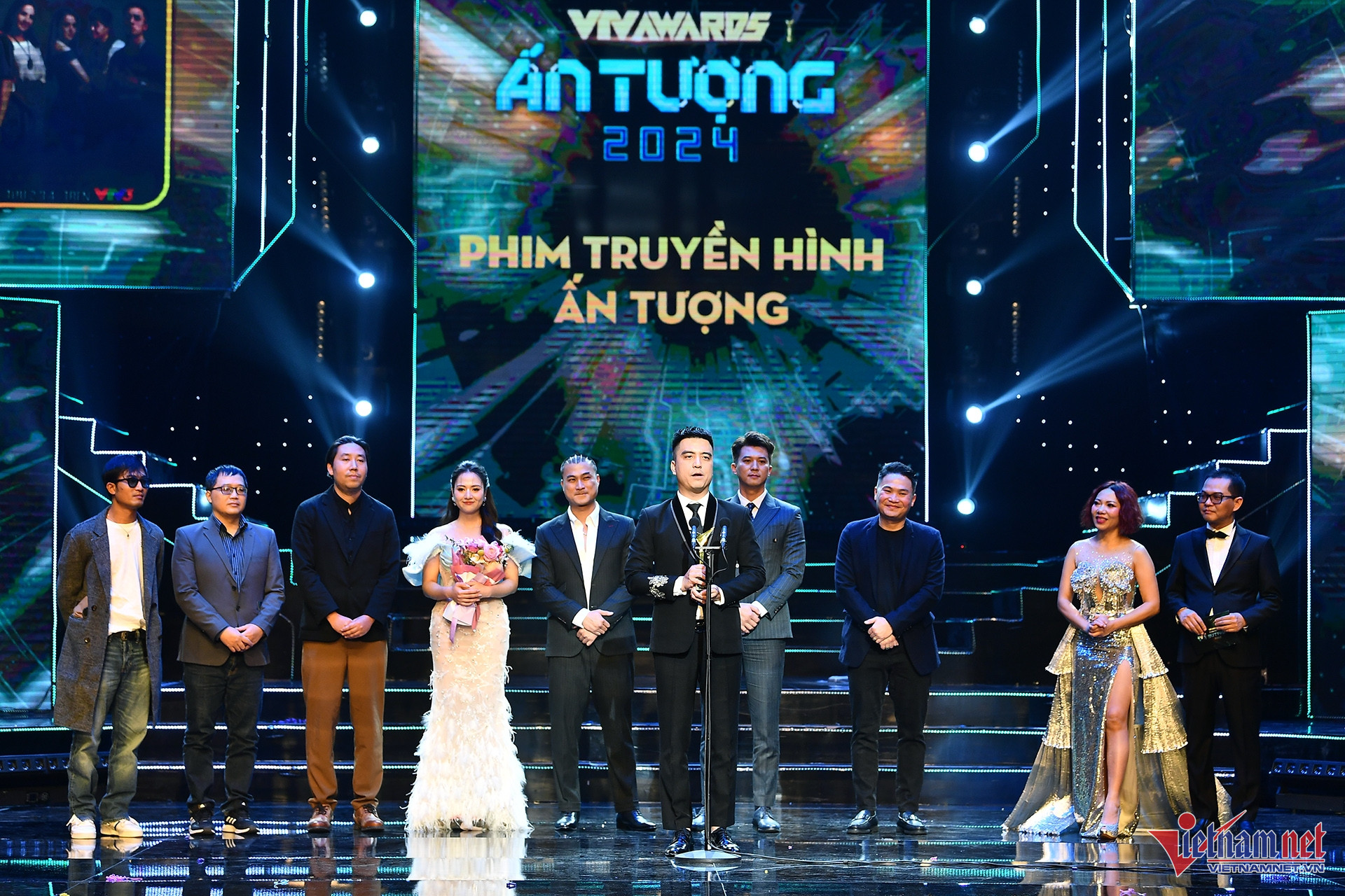 W-Độc đạo.jpg