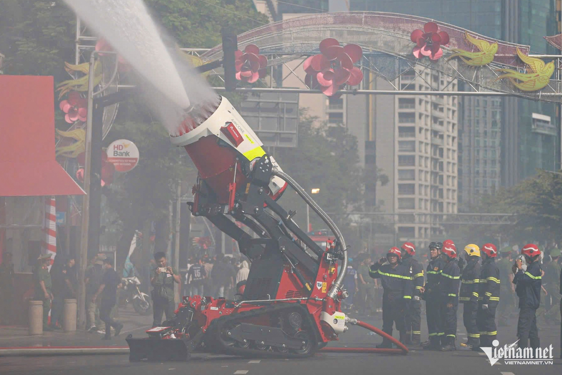 W-diễn tập, TPHCM.jpg